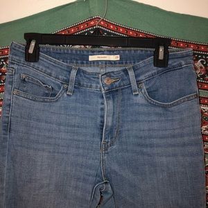 711 Skinny Levi’s Jeans